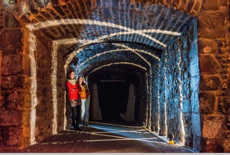 LuminoArc - Kreisförmige LED Wandlampe | Moderne Wandbeleuchtung | Warmes & Kühles Licht