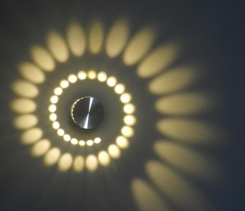 SwirlLume Moderne LED Deckenleuchte | Geschwungenes Design | Farbwechsel & Fernbedienung