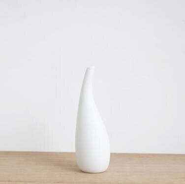 AquaPorz White Porcelain Vase | Tropfenform Design | Zeitlose Eleganz für Ihr Zuhause