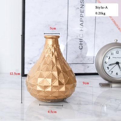 GoldElegance Tischvase | Moderner Blumenschmuck | Luxuriöse Dekoration für Zuhause