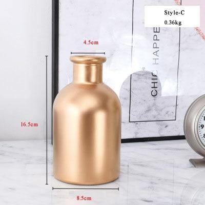 GoldElegance Tischvase | Moderner Blumenschmuck | Luxuriöse Dekoration für Zuhause