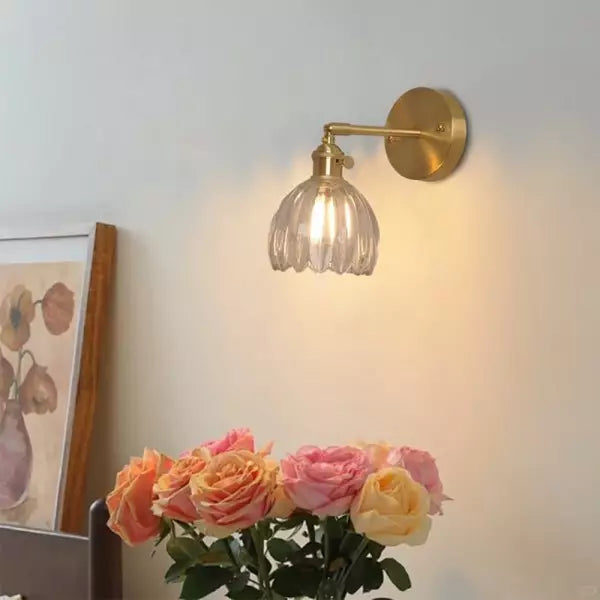 TulipGlow Wandlampe | Retro Design Blütenform | Glas & Metall | Dekorative Beleuchtung