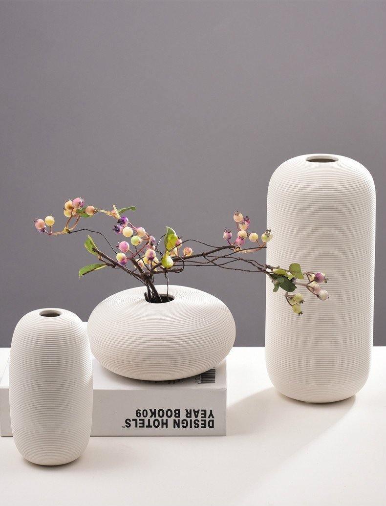 PureWhite Eleganz Vase | Minimalistisches Design | Handgefertigte Weiße Keramikvase | Deko für Zuhause