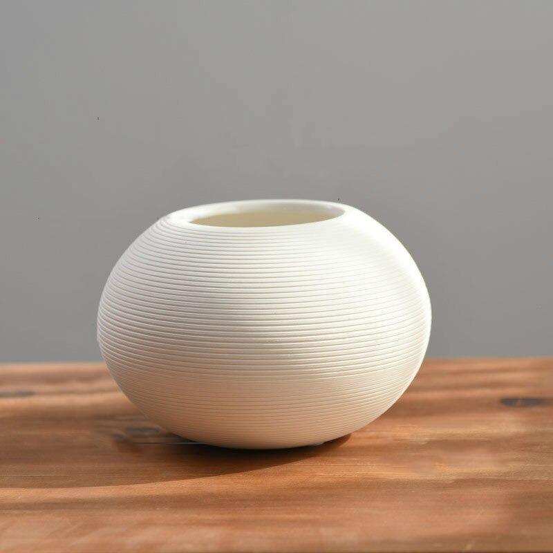 PureWhite Eleganz Vase | Minimalistisches Design | Handgefertigte Weiße Keramikvase | Deko für Zuhause