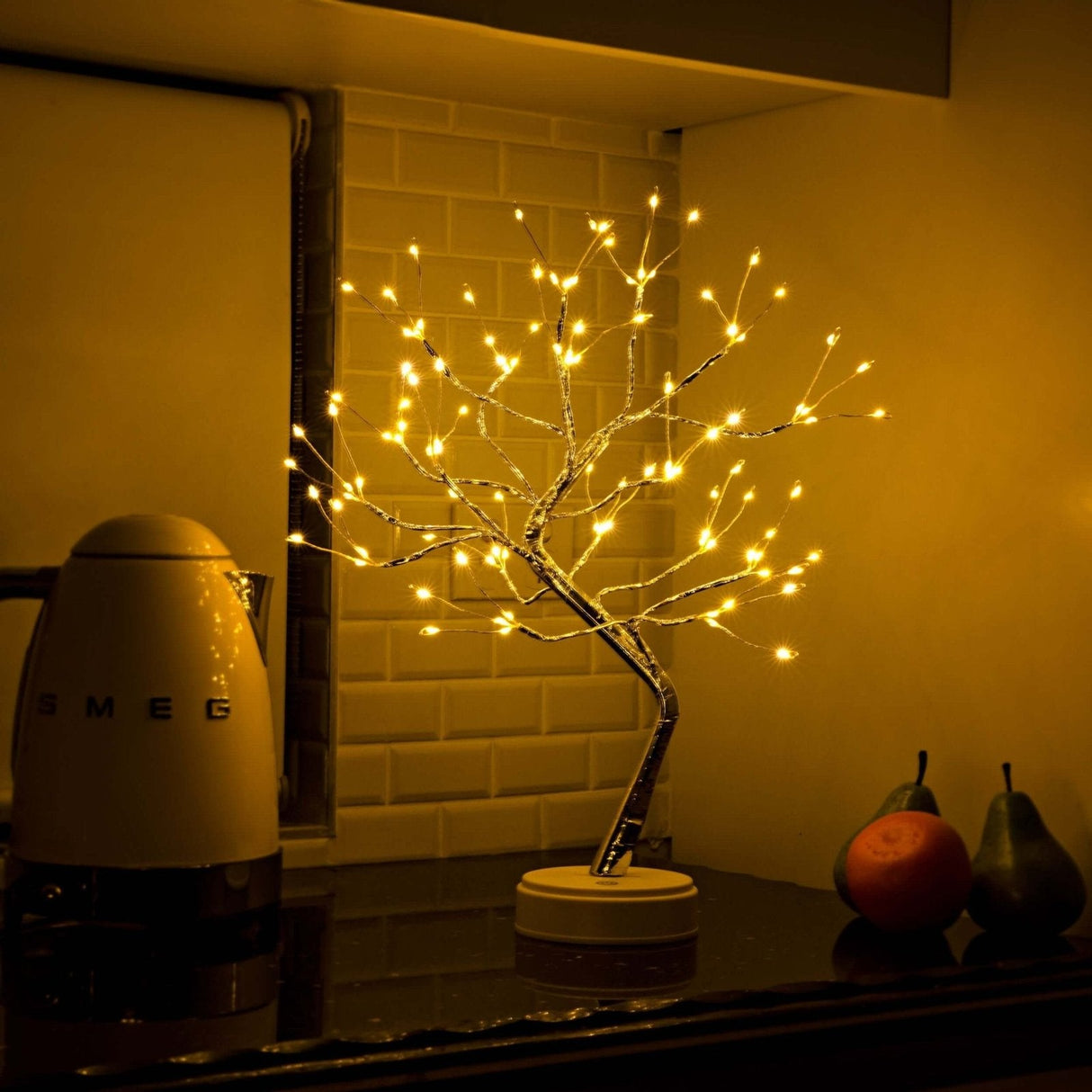 FairyTree LED Baumlichter Lampe | Dekoratives Stimmungslicht | Kupferdraht & Fairy Lights | Kabellose Tischlampe für Zuhause