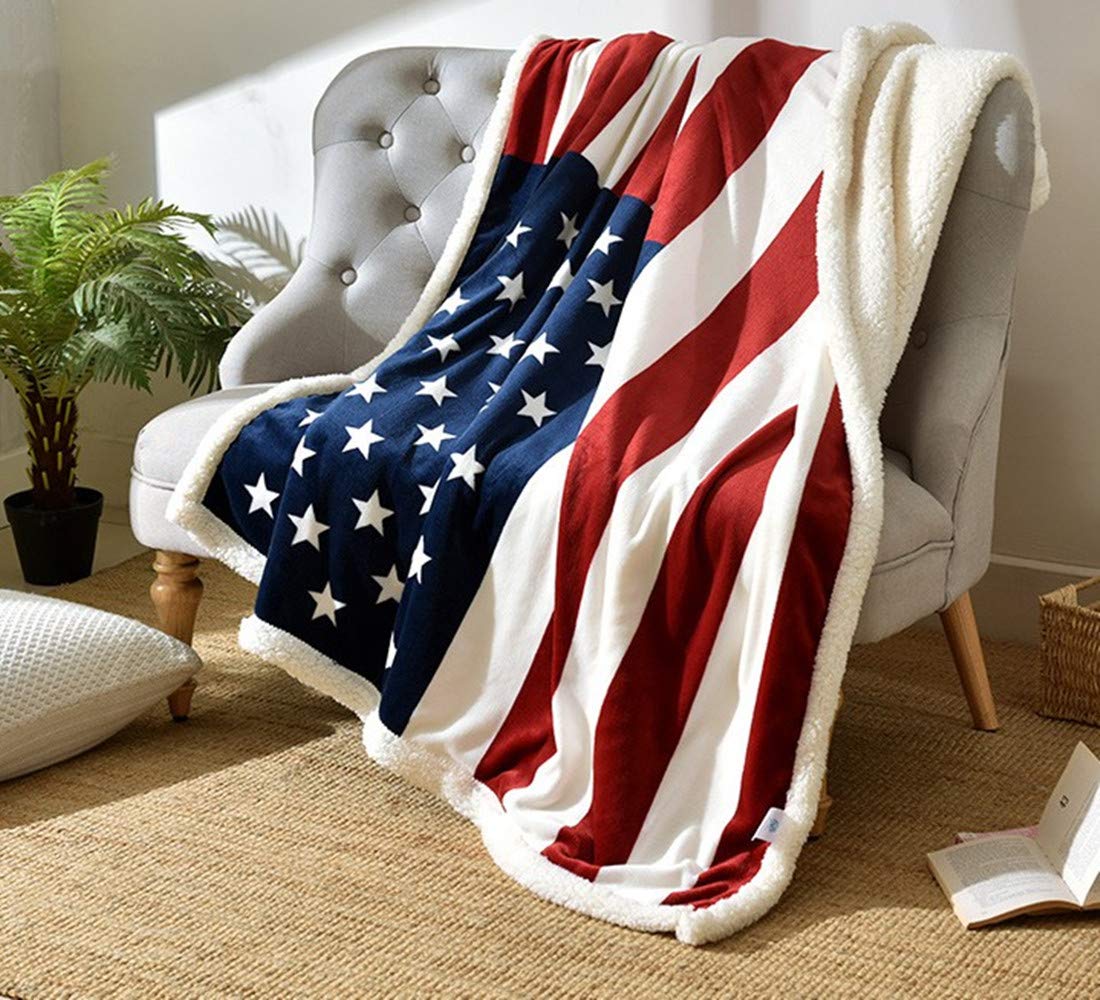 PatriotFlair Flanell-Sherpa-Decke | Kuscheldecke mit amerikanischer Flagge | Weich & Warm