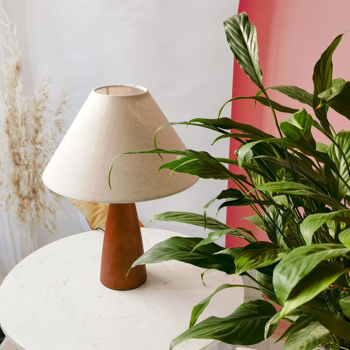 OakAura Jahrhundertstil Tischlampe aus Massivholz | Retro-Design | Elegante Beleuchtung | Zeitlose Deko