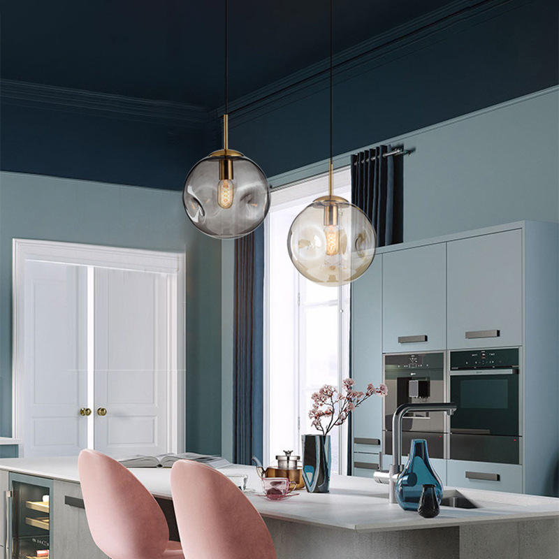 LunaSphere Glas Pendelleuchte | Kugelförmiges Design | Elegante Beleuchtung für Ihr Zuhause