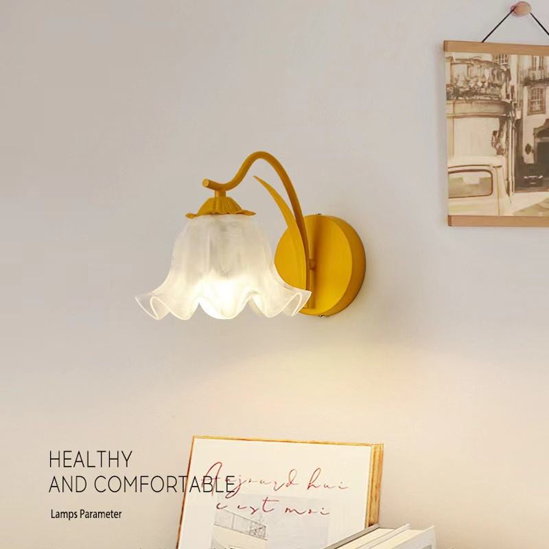 AuroraPetal Französische Retro Wandlampe | Blumen-Design | Romantische Beleuchtung für Garten & Terrasse