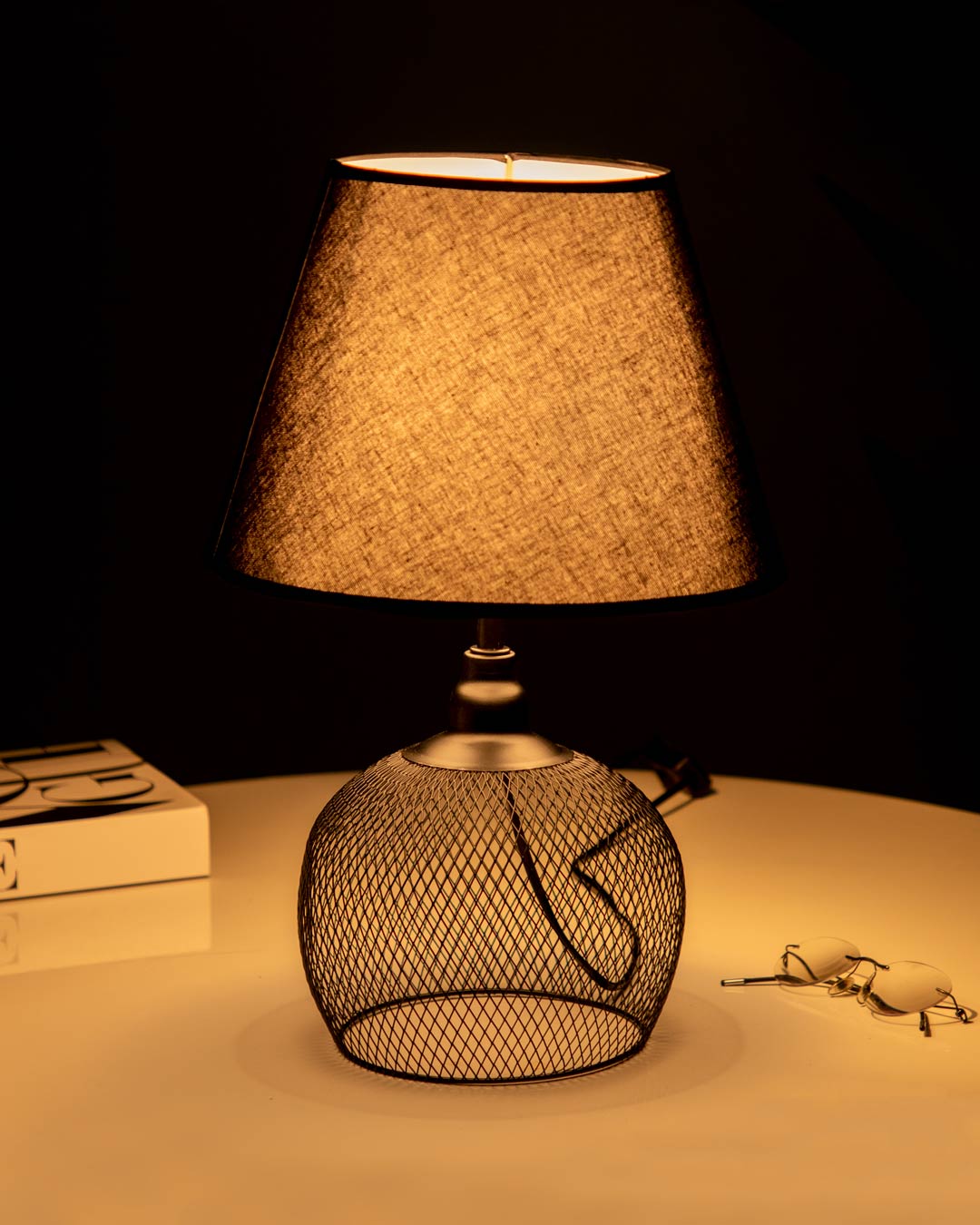 LuminoVibe Stratos LED Tischlampe | Stilvolles Design | Energiesparend | Perfekt für Zuhause und Büro