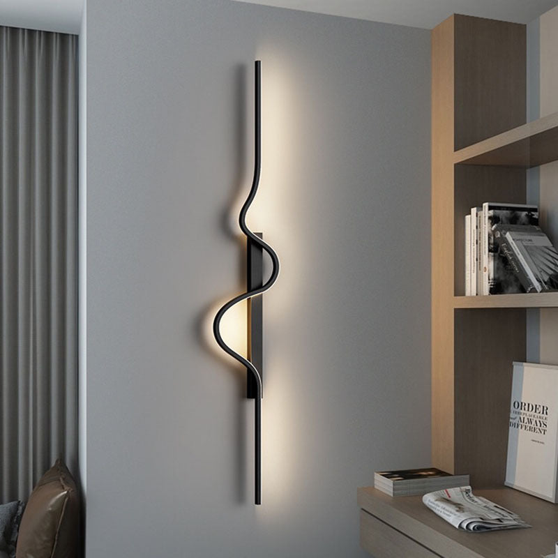 WaveLume LED Wandleuchte | Modernes Aluminium-Design | Welliger Streifen | Für Schlafzimmer & Wohnzimmer