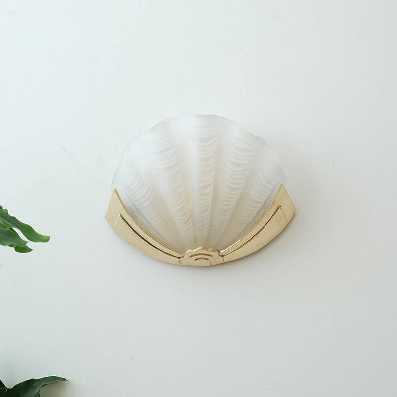 Lumova Muschel-Wandleuchte | Art Déco Design | Glas & Messing | Schlafzimmerbeleuchtung