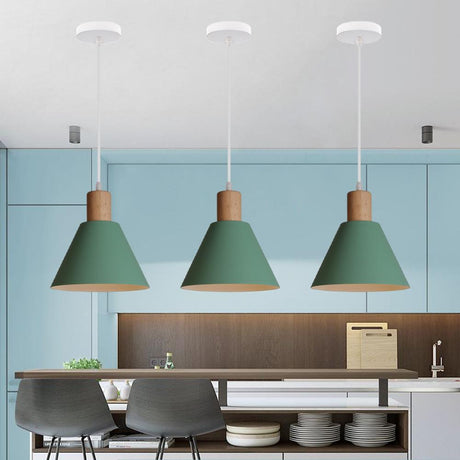 LumiRustic Vintage Hängeleuchte mit Holz-Top | Nordisches Design | Kegelform | Perfekte Beleuchtung