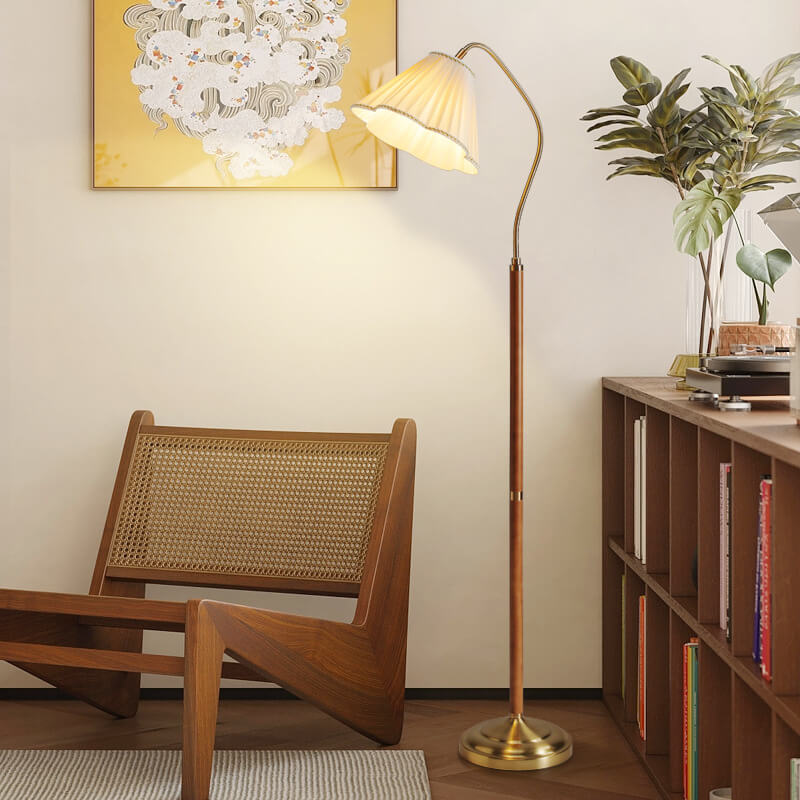 Shinrai Japanische Vintage Stehlampe | Massivholz & Eisen | Stoffschirm | 1-flammig | Dekorative Beleuchtung