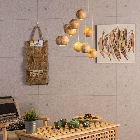 LumiOrba Moderne Hölzerne Kugel Pendelleuchte | Nordic Design | Vielseitige Beleuchtung