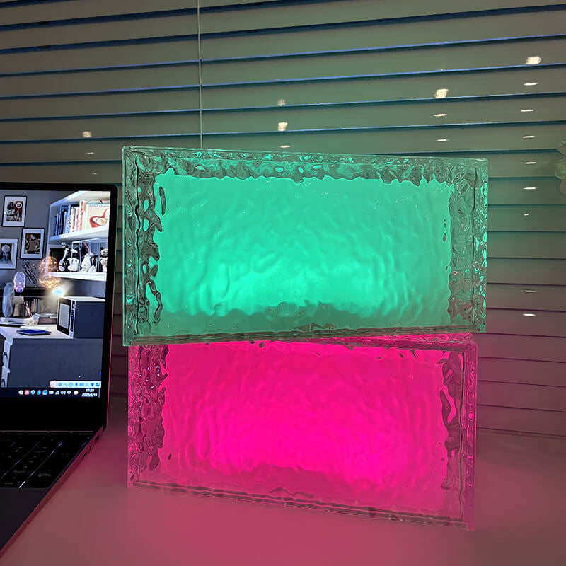 FrostGlow RGB LED Tischlampe | Acryl Eiswürfel Design | Dekoratives Stimmungslicht | Wiederaufladbar