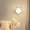 PetalCrest Wandlampe | Nordic Kreativ Design | Blütenform | Keramik & Holz | 1-Flammig