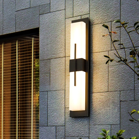 LumenEdge Außenwandleuchte | Minimalistisches Design | Edelstahl & Acryl | LED Wasserdicht