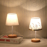 AureLoom Nordic Vintage Tischlampe | Stoffkegel | Massivholz | LED-Licht | Dimmbare Optionen | Dekorativ für Zuhause