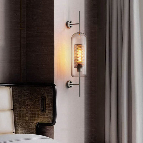 Lumivault Industrial Wandlampe | Zylindrischer Glasschirm | Eisenrahmen | Deko für Schlafzimmer & Wohnräume