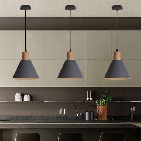 LumiRustic Vintage Hängeleuchte mit Holz-Top | Nordisches Design | Kegelform | Perfekte Beleuchtung