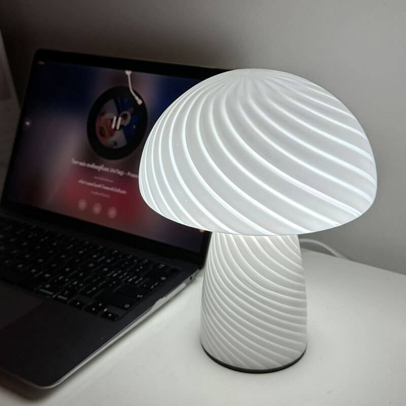 MushLuma Glas-Tischlampe im Pilz-Design | Minimalistisch & Modern | Warmes Stimmungslicht | Perfekt für Zuhause & Büro