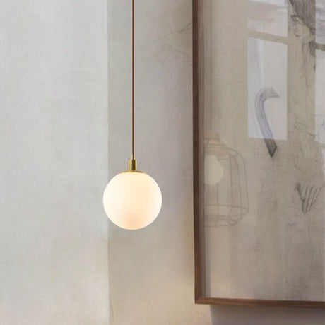 Orbilia Minimalistische Pendelleuchte | Weiße Kugel | Skandinavisches Design | Moderne Beleuchtung für Wohnräume