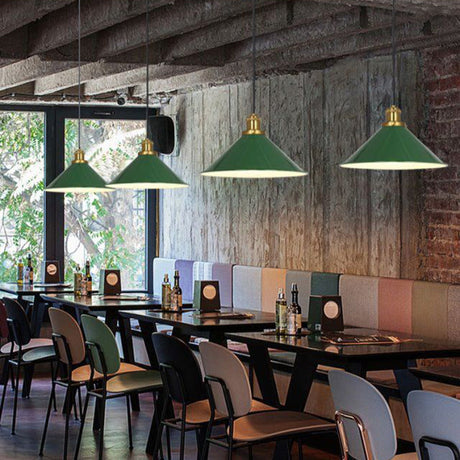 RetroDome Industrielle Vintage Pendelleuchte | Grünes Eisen-Kuppeldesign | Einzellicht | Rustikale Deckenbeleuchtung