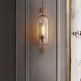 Lumivault Industrial Wandlampe | Zylindrischer Glasschirm | Eisenrahmen | Deko für Schlafzimmer & Wohnräume