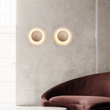WabiGlow Minimalistische LED Wandleuchte | Runder Travertin | Japanisches Wabi-Sabi Design | Warmes Licht | Dekorative Beleuchtung