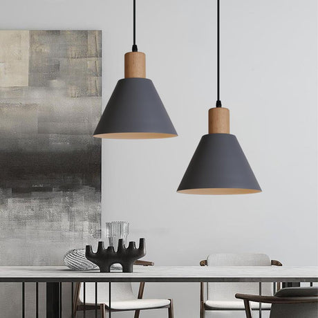 LumiRustic Vintage Hängeleuchte mit Holz-Top | Nordisches Design | Kegelform | Perfekte Beleuchtung