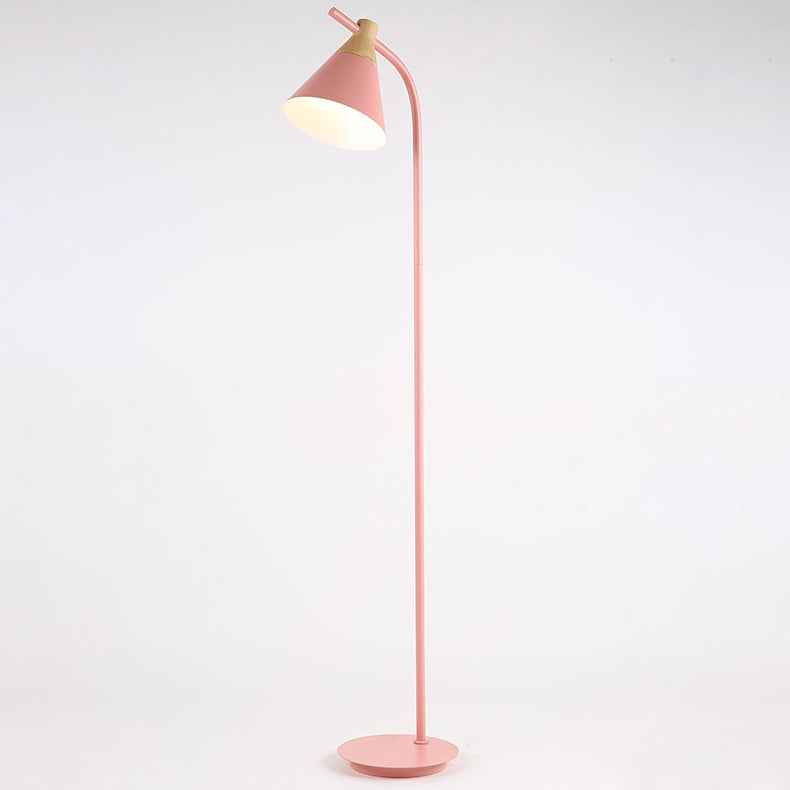 LuxiCone Nordic Macaron Stehlampe | Konischer Lampenschirm | 1 Licht | Kreatives Design | Stehende Bodenleuchte