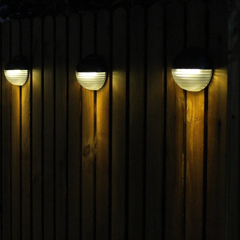 SolarArc LED Wandleuchte | Halbkreisdesign | Solarbetrieben | Außenlampe für Garten & Zaun | 6 LEDs