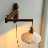 LumiFold Nordic Design Wandlampe | Milchweißes Glas | Holzdesign | Verstellbar | Stilvoll für Zuhause