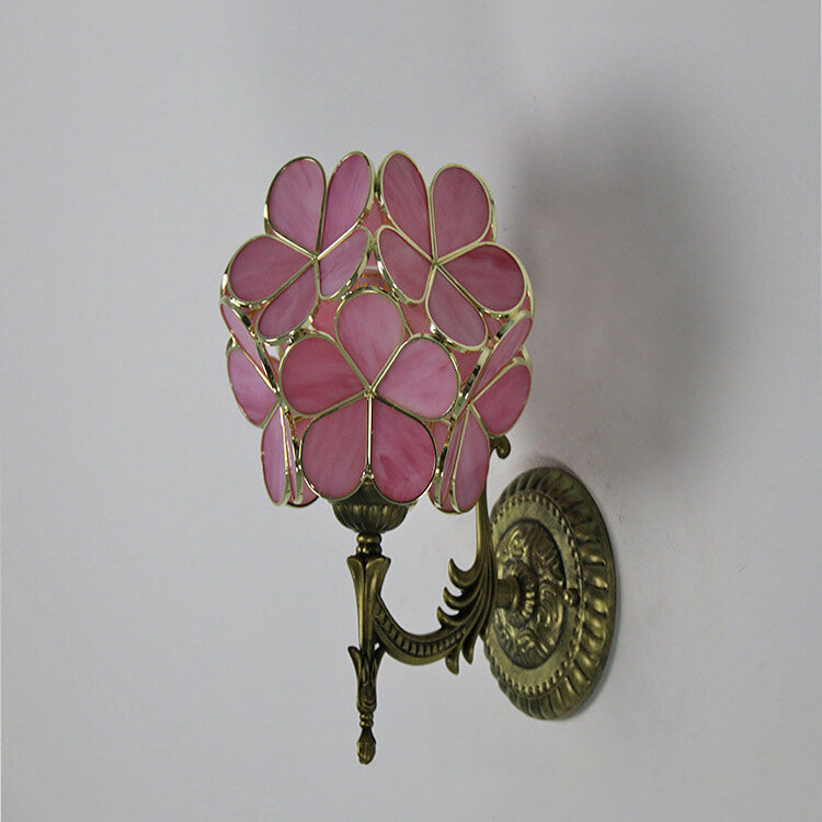 Bloomvielle Europäische Vintage Tiffany Wandleuchte | Blumenförmiges Glas | 1-Licht Design | Elegante Wandbeleuchtung