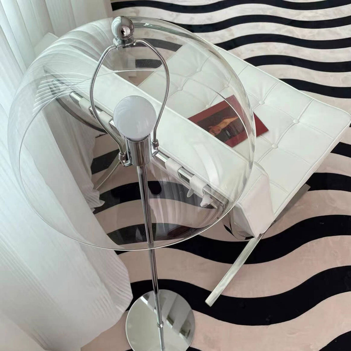 MushLight Retro Stehlampe | Acryl Pilzdesign | 1-flammig | Stilvolle LED Beleuchtung