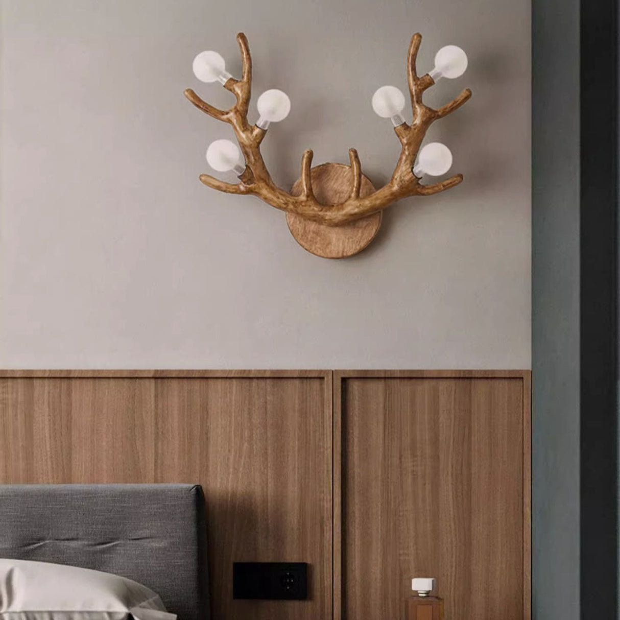 LumiStag Nordic Wandleuchte | Geweih-Design mit Glaskugeln | 6-flammig | Kreativer Baumzweig-Stil für Wohnzimmer & Flur
