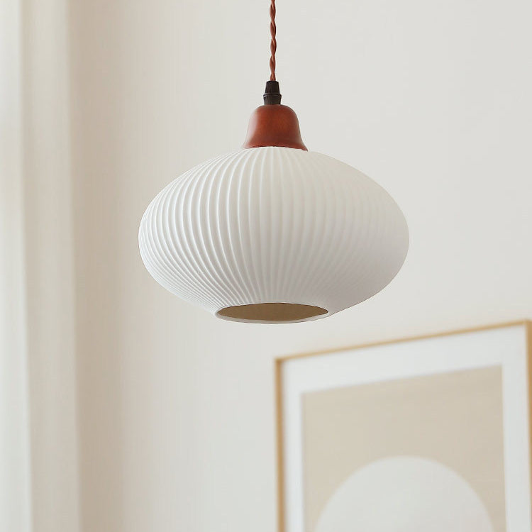 KyotoSphere Japanische Vintage Pendelleuchte | Gefaltete Keramik | Runde Holzkuppel | 1-flammig | Dekoratives Licht