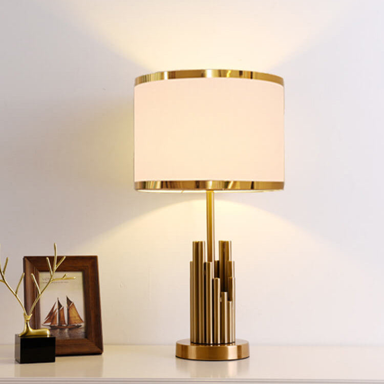 LuxeShade LED Tischlampe | Zylindrisches Stoffdesign | Moderne Beleuchtung | Deko für Zuhause