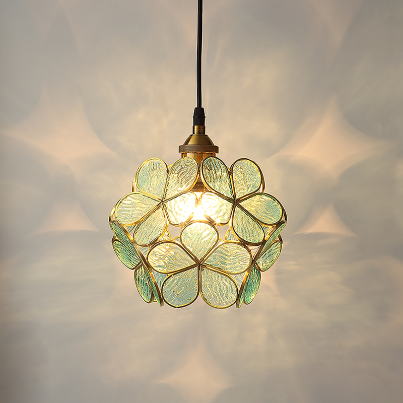 PetalGlow Glasblütenblatt-Pendelleuchte | Nordischer Stil | Elegantes Design für Ess- & Wohnzimmer