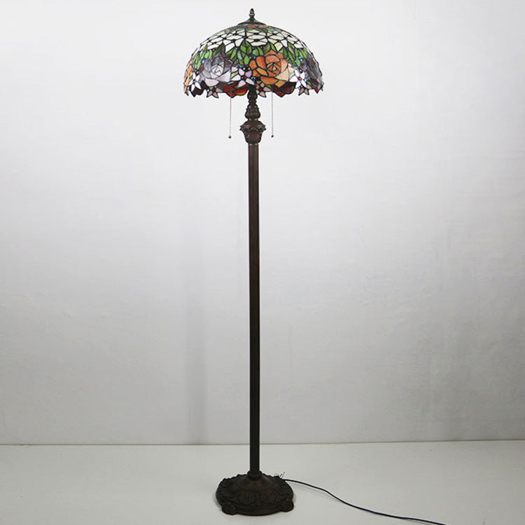 Rosevita Stehlampe | Traditionelles Tiffany-Design | Glas mit Rosenmotiv | 2-flammige Beleuchtung für Schlafzimmer