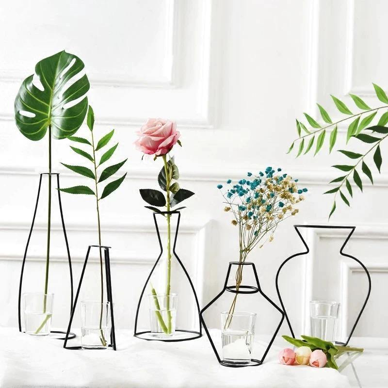 LineElegance Moderner Eisen-Vasenhalter | Minimalistisches Design | Perfekte Dekoration