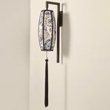 SinoGlow Wandlampe | Chinesisches Vintage-Design | Stofflaterne mit Quasten | 1-Licht