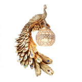 RoyalGlow Vintage Wandlampe mit Pfauenmotiv | Kristallkugel-Schirm | Wandleuchte im klassischen Design