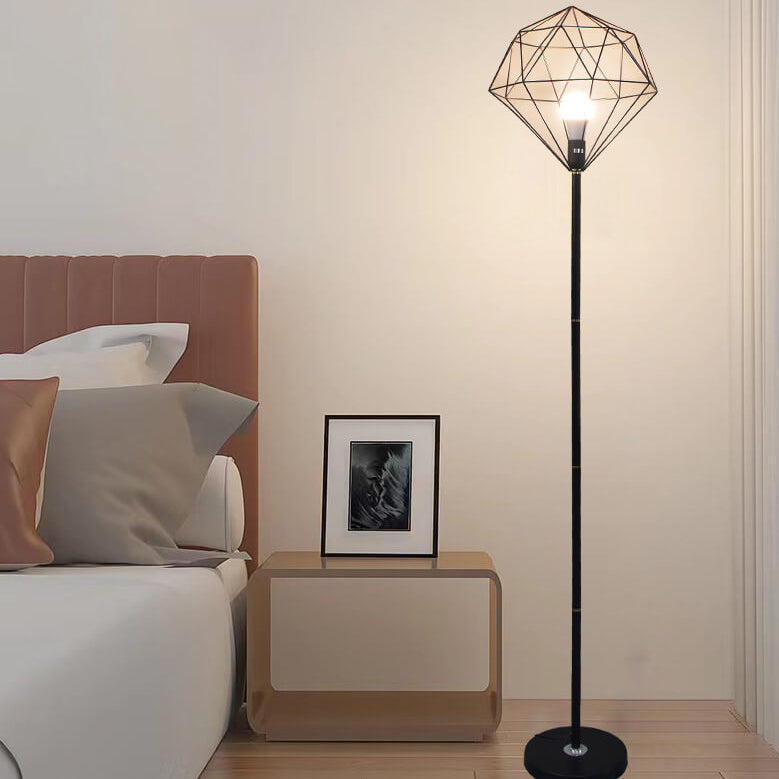 Diamoro Stehlampe | Modernes Hohldesign | Eisen in Diamantform | Stilvolle Beleuchtung für Arbeitszimmer