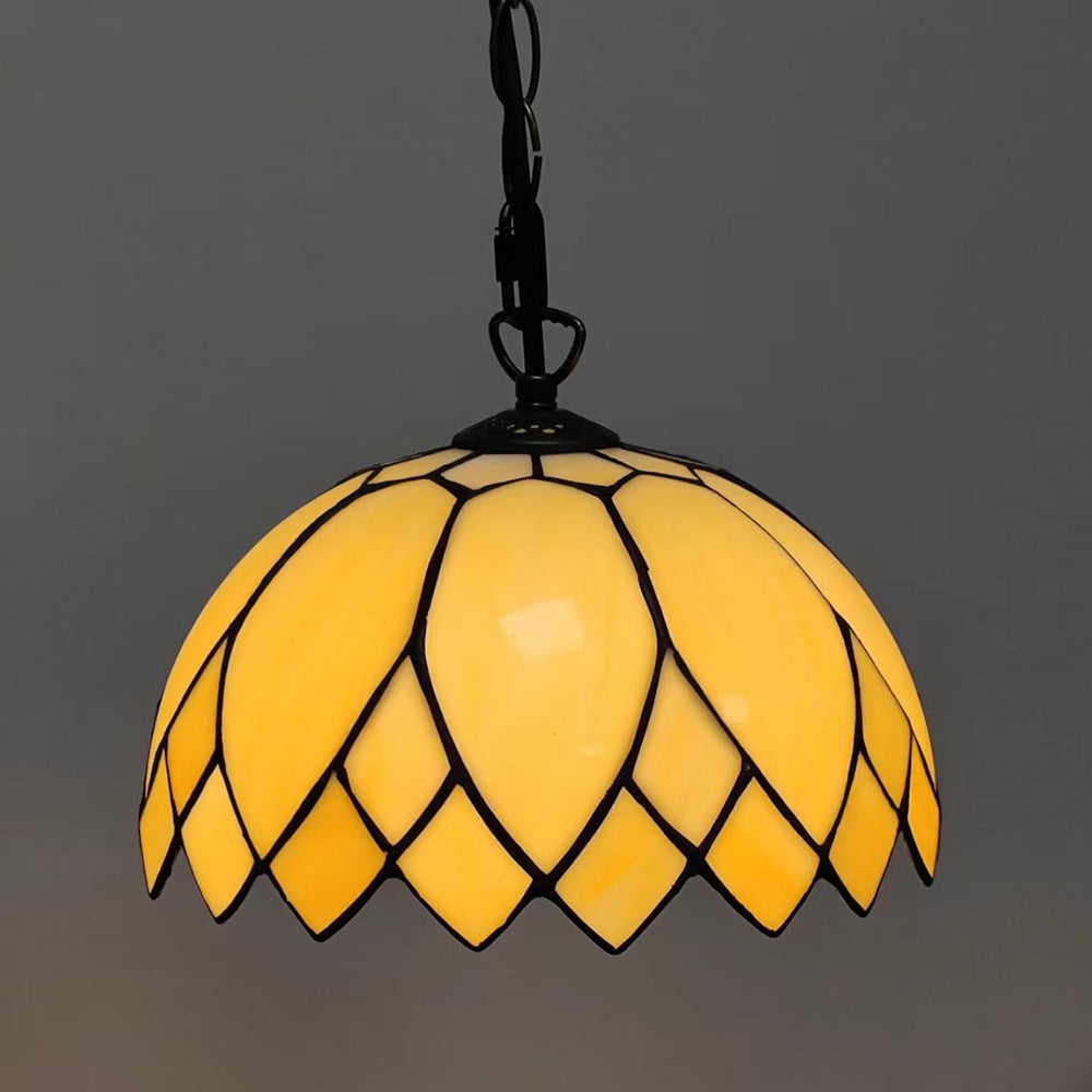 MilkyDome Europäisches Pendellicht | Milchweißes Glasdesign | 1-flammige Hängeleuchte | Klassische Eleganz