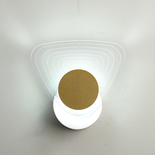 Luxoria Geo LED Wandleuchte | Goldenes Geometrisches Design | Acryl & Modern | Warmes Licht