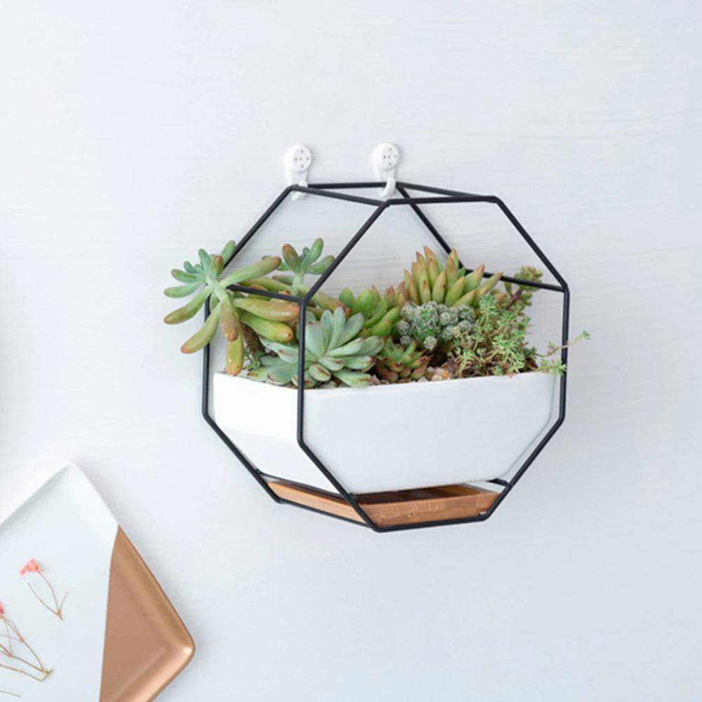 GeoFrame Keramik Wandpflanztopf mit Metallrahmen | Octagon Design