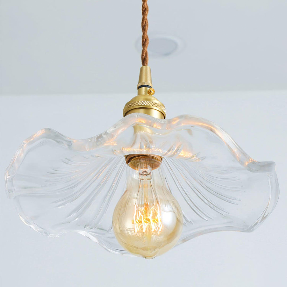 BloomGlow Hibiskus Design Tischlampe | Stilvolle Blumenlampe | Deko-Licht für Zuhause