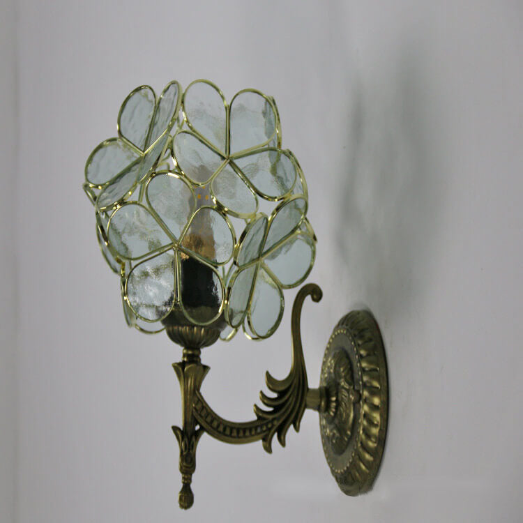 Bloomvielle Europäische Vintage Tiffany Wandleuchte | Blumenförmiges Glas | 1-Licht Design | Elegante Wandbeleuchtung
